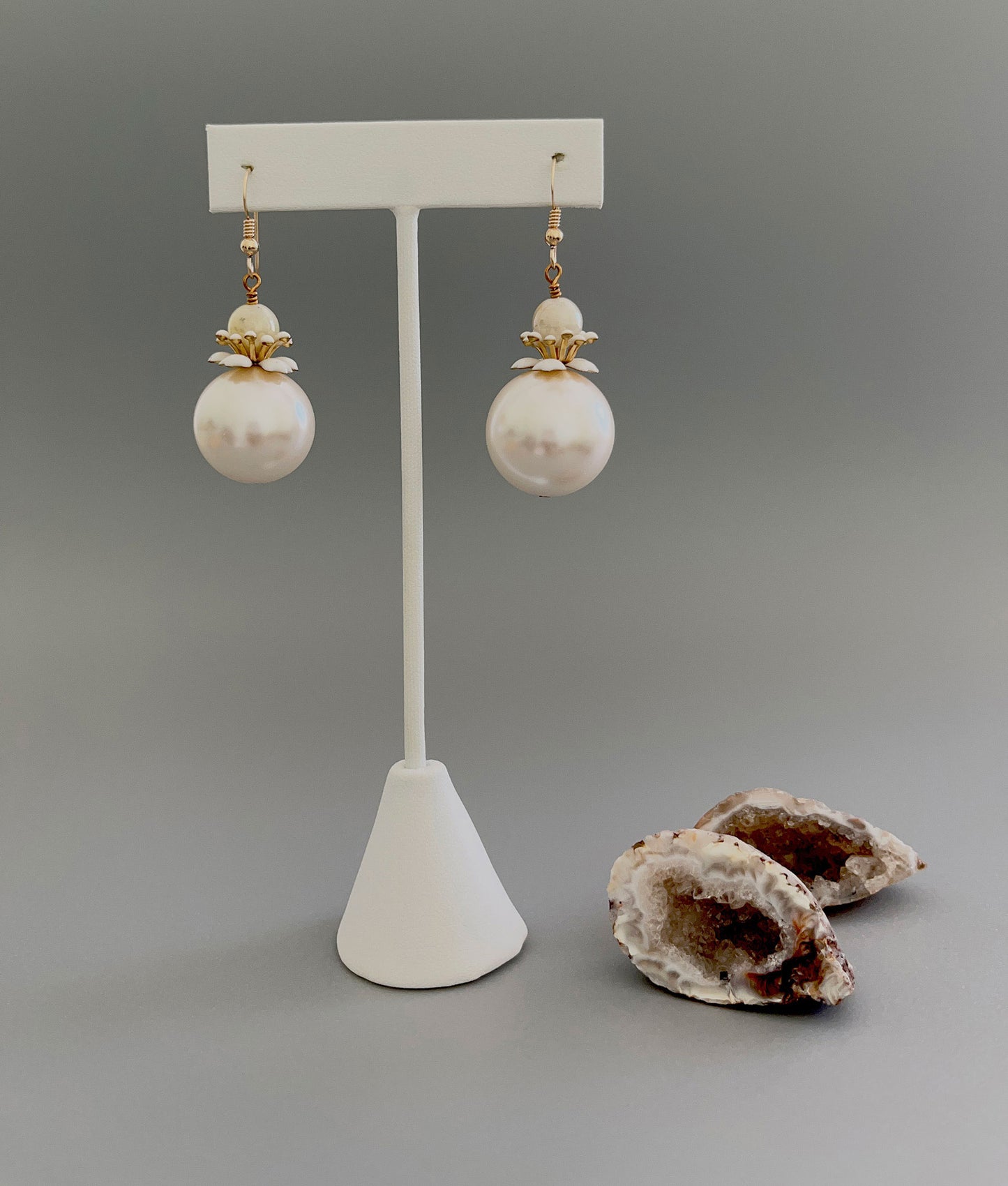 Flower and jasper earrings