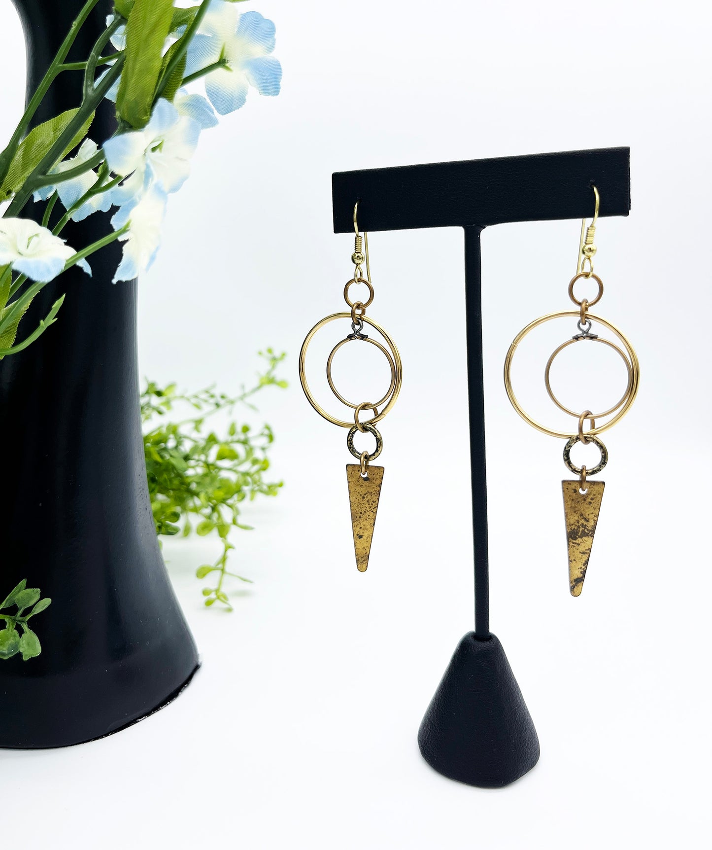 Symmetrical brass dangle earrings 